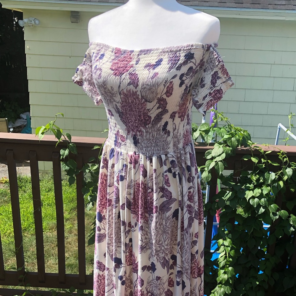 Hot Kiss off the shoulder maxi (lularoe like)